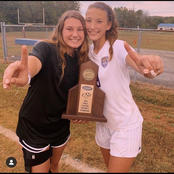 Meet your Posher, Beth - Picture 5 of 7